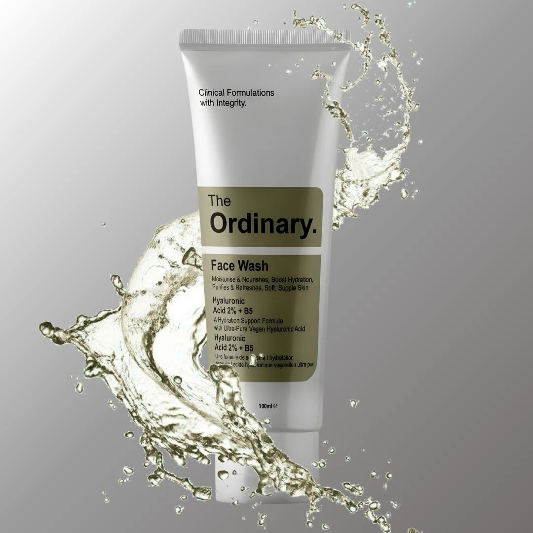 Makeup and dirt removal with hyaluronic acid cleanser